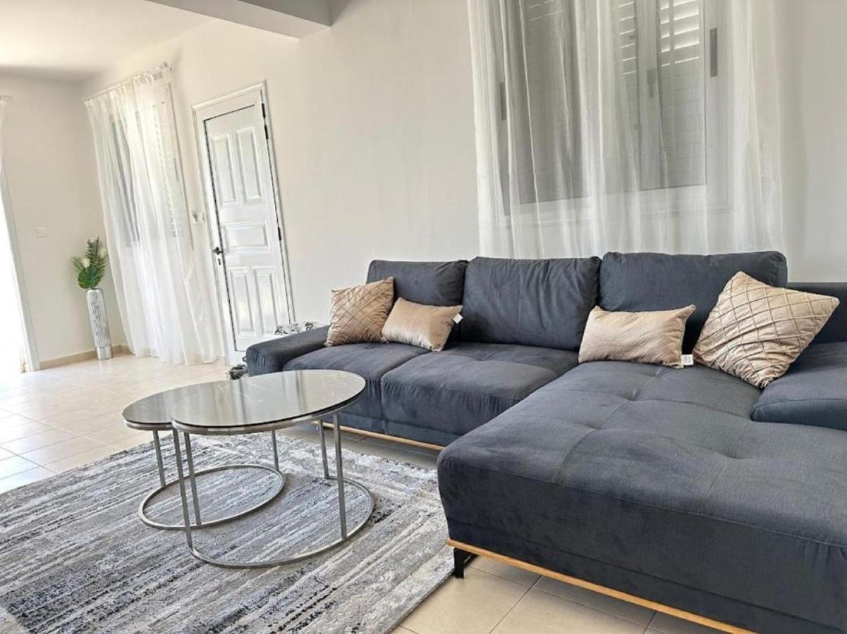H&O Alina Sunset Apartment Paphos Eksteriør billede