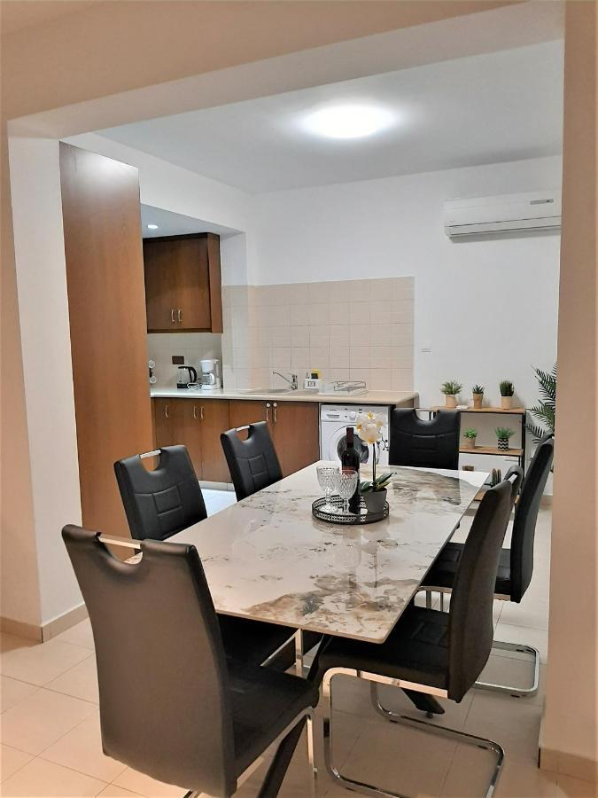 H&O Alina Sunset Apartment Paphos Eksteriør billede