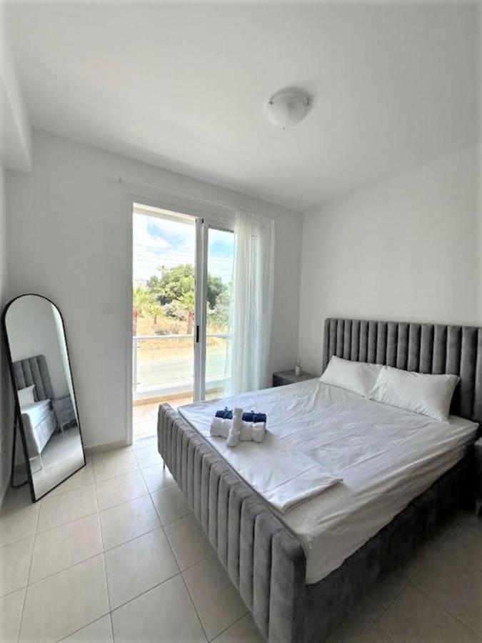 H&O Alina Sunset Apartment Paphos Eksteriør billede